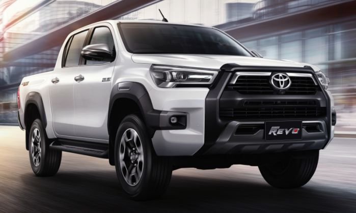 รถกระบะ 4 ประตู เกียร์ออโต้  Toyota Hilux Revo