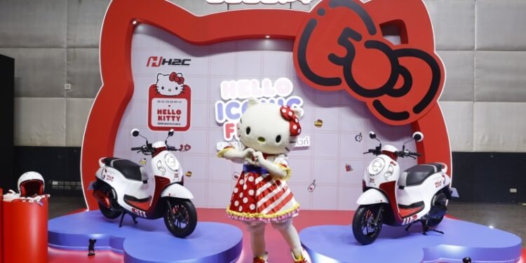 Honda Scoopy Hello Kitty 2024