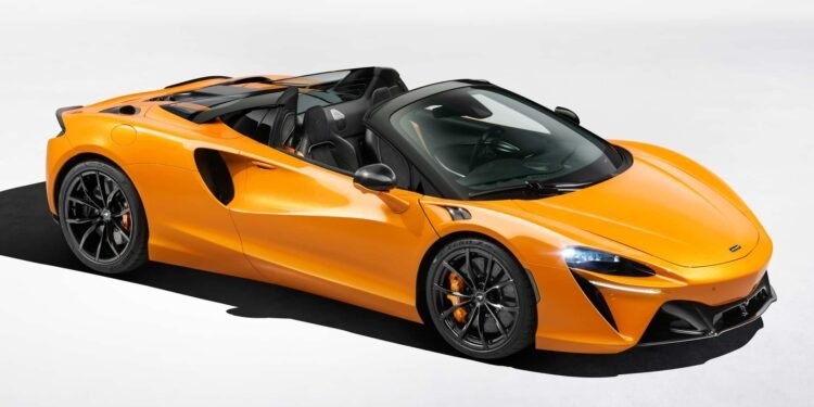 McLaren Artura Spider